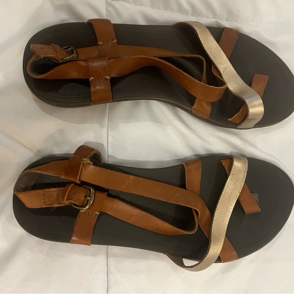 Olukai strappy sandals